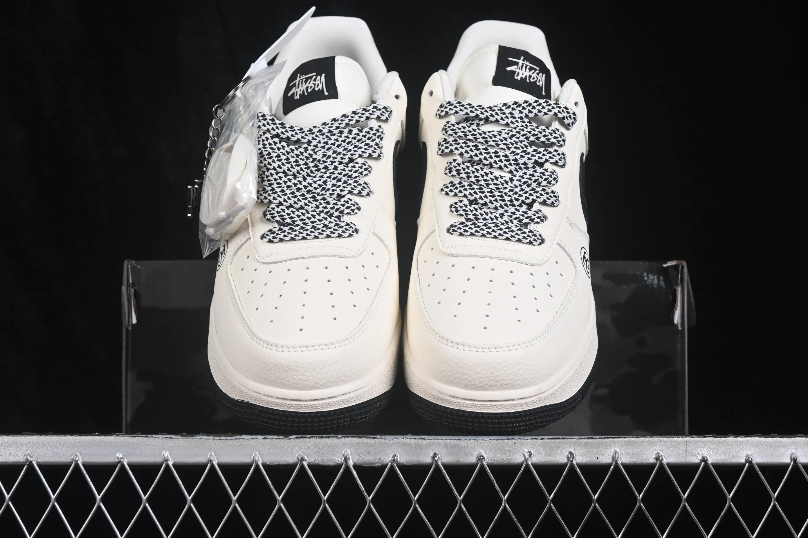 All categories Nk Air Force 1 Air Force series Nk Air Force 1 Low Air Force low-top Nike Air Force 1'07 Low joint model Air Force 1 low-top casual sneakers DN1688-820